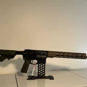 PA-15 rifle m/ OD Green lower og FDE upper. 5.56 mm 16"
