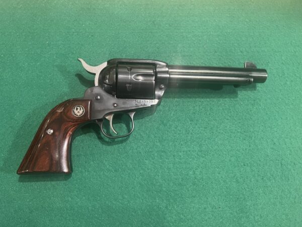 Ruger New Vaquero,. 45 Colt 5.5"